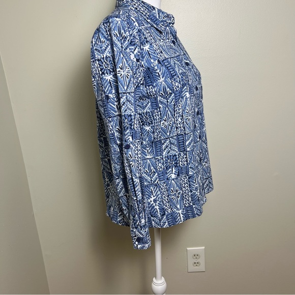 Appleseed’s Petite Blue Button-Down Shirt - Picture 4 of 8